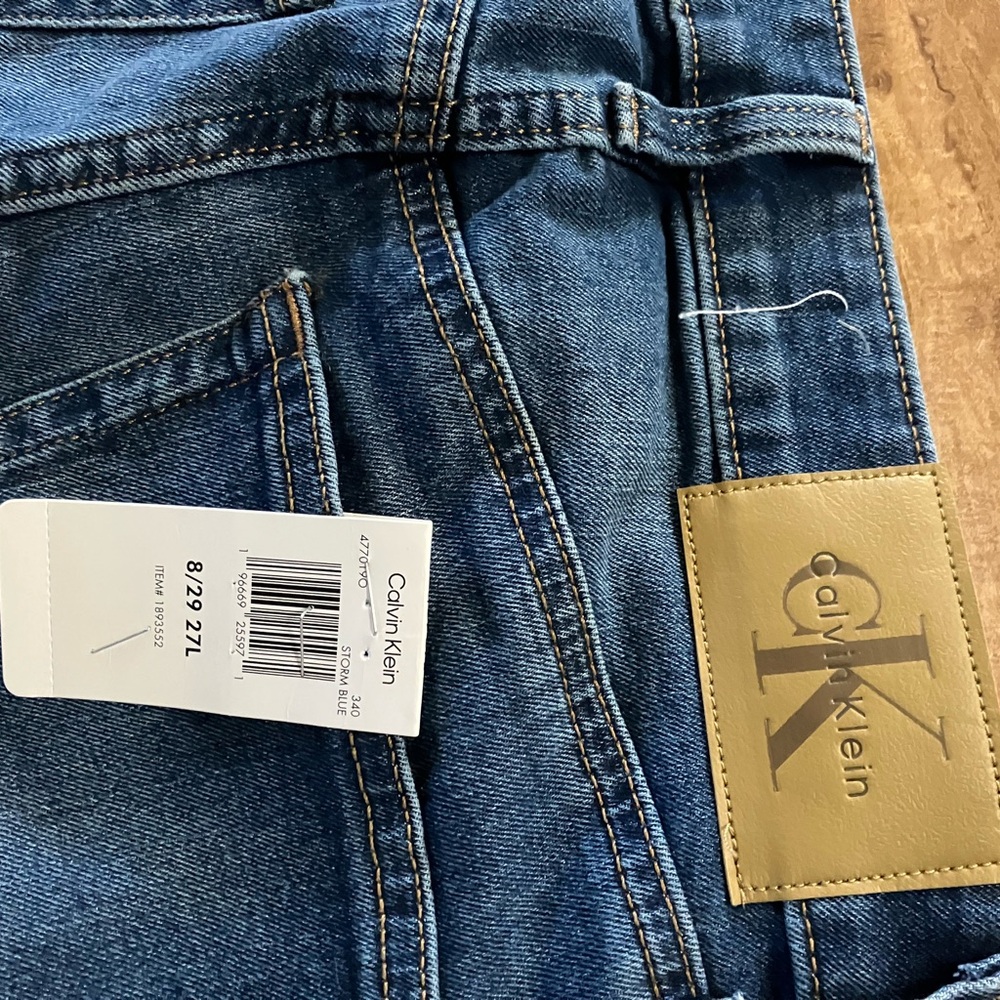 Calvin Klein Women's Denim JeansValvinKlein Women’s New with Tag jeans - Picture 2 of 3